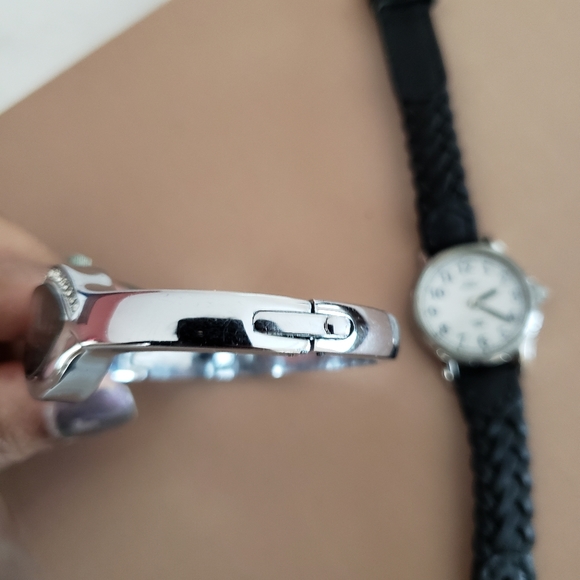 Watches - Picture 4 of 5